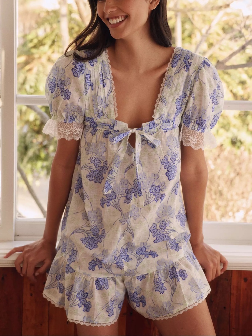 [NWT] Anthropologie - LyreBird Puff Sleeve Romper Floral Lace Trim - XXS